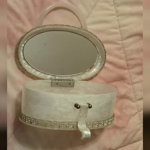 VINTAGE WILARDY LUCITE PURSE MID CENTURY,VERY RARE. - Picture 2 of 5